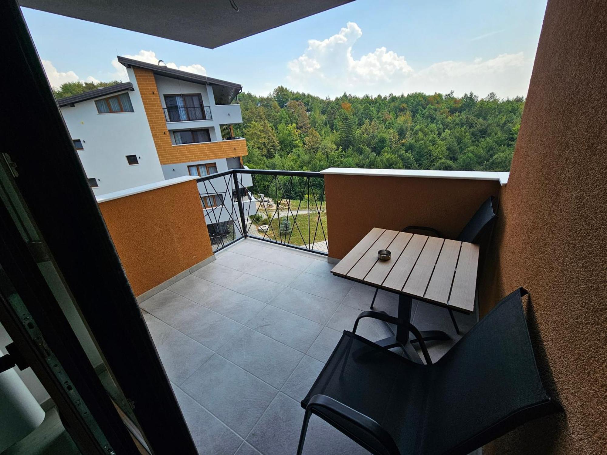 Maiden Water Resort Сараево Экстерьер фото