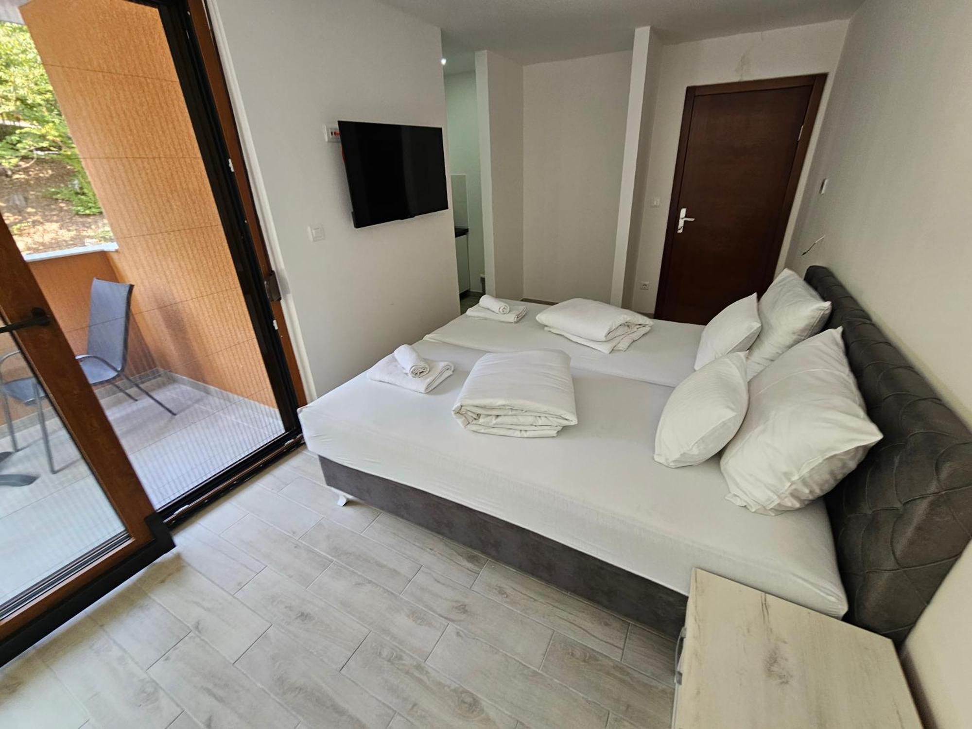Maiden Water Resort Сараево Экстерьер фото